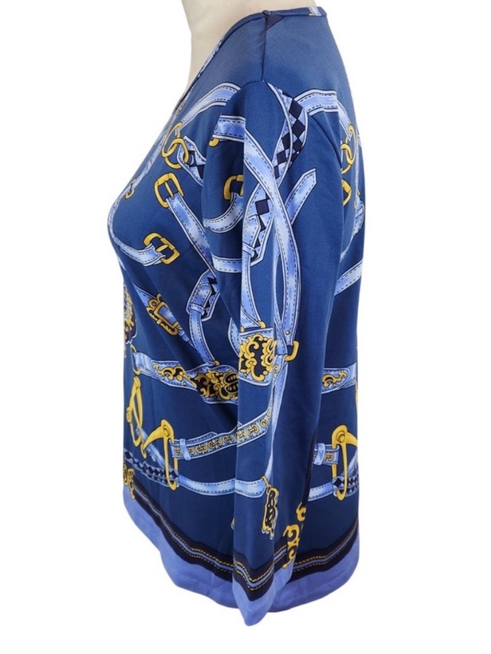 Vibrant Royal Blue Chain Medallion Print Scoop Neck 3/4 Sleeve Top. - Picture 2 of 3